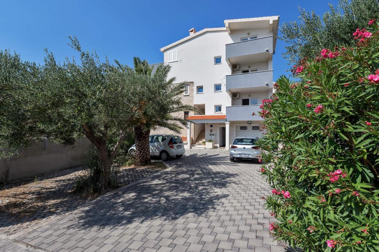 Apartments Vele Makarska Exterior foto